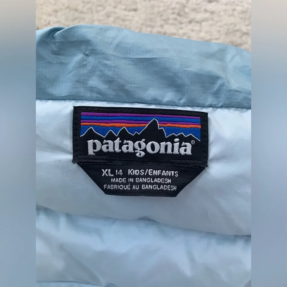 Patagonia Size XL, 14, Light Blue Down Sweater Puffer Coat - Picture 3 of 10
